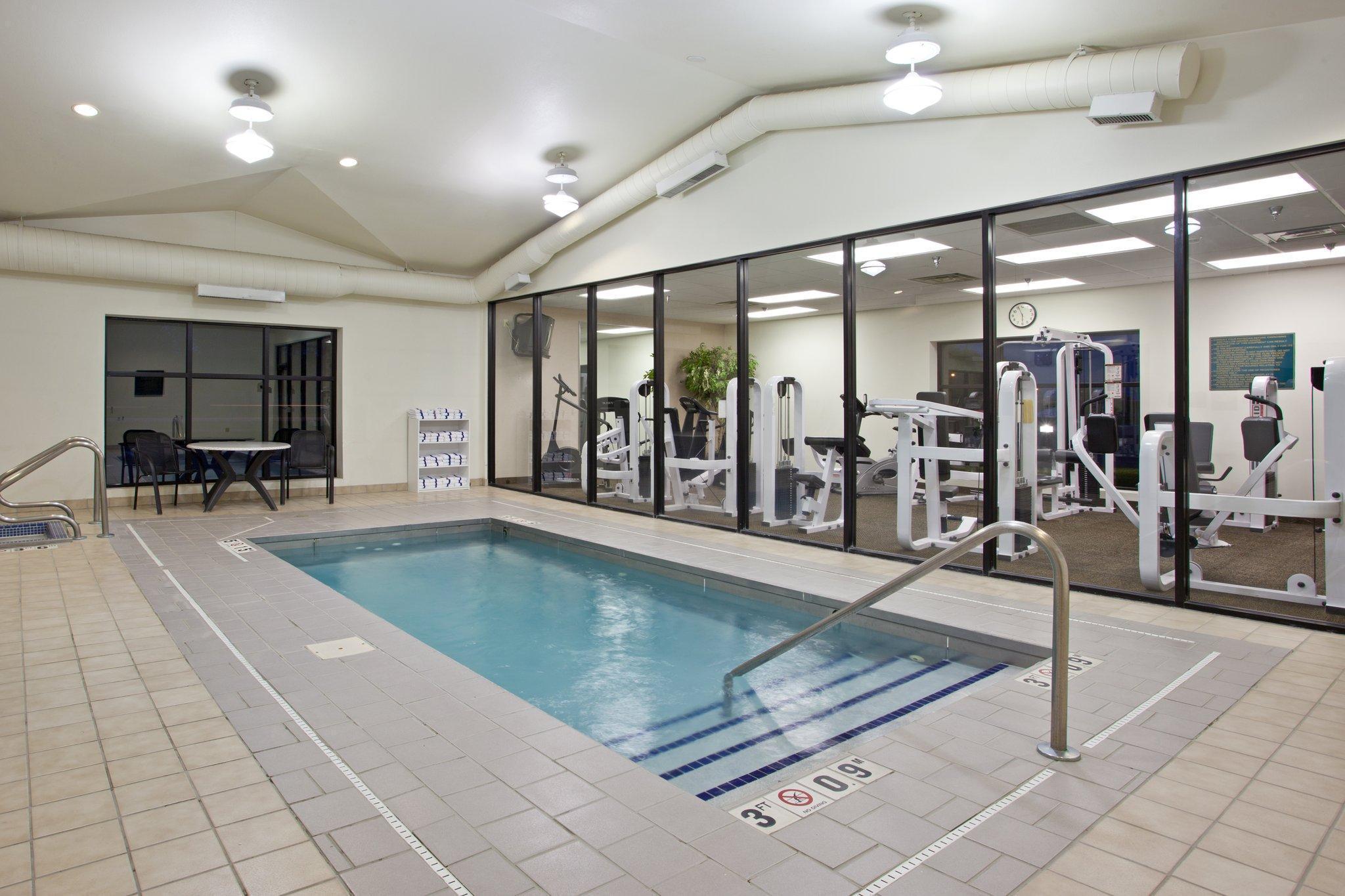 Holiday Inn Express & Suites Wadsworth By Ihg Zewnętrze zdjęcie