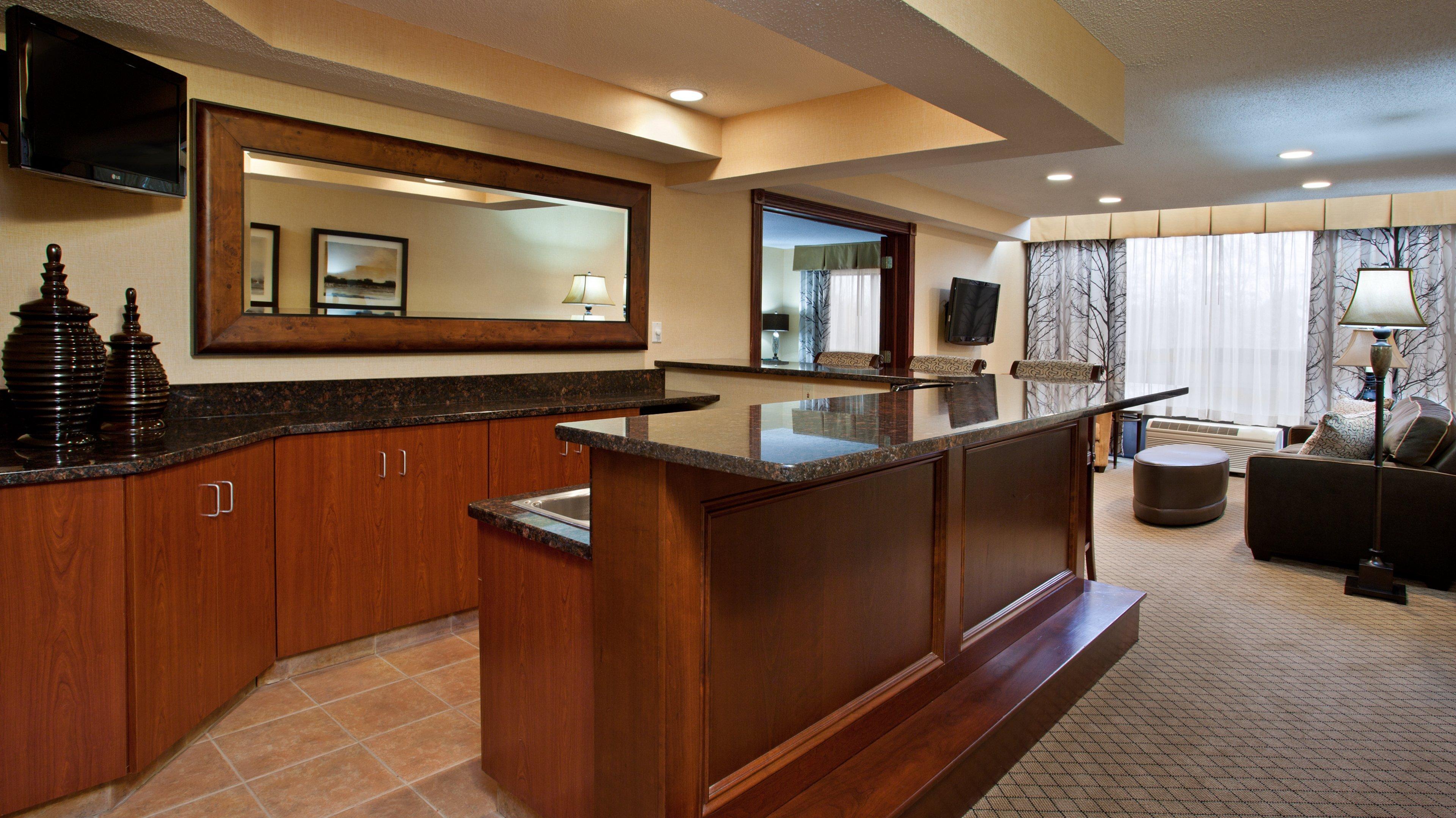 Holiday Inn Express & Suites Wadsworth By Ihg Zewnętrze zdjęcie