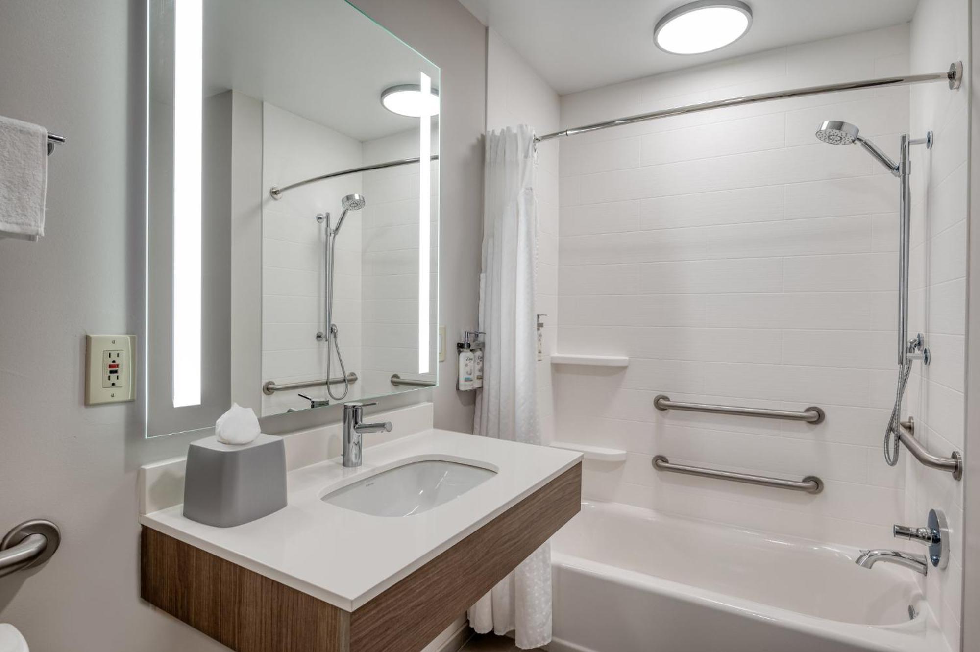 Holiday Inn Express & Suites Wadsworth By Ihg Zewnętrze zdjęcie