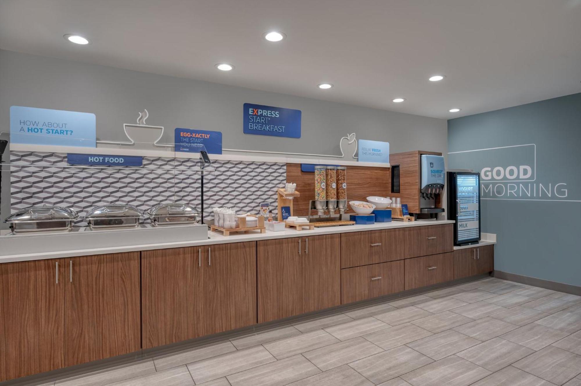 Holiday Inn Express & Suites Wadsworth By Ihg Zewnętrze zdjęcie