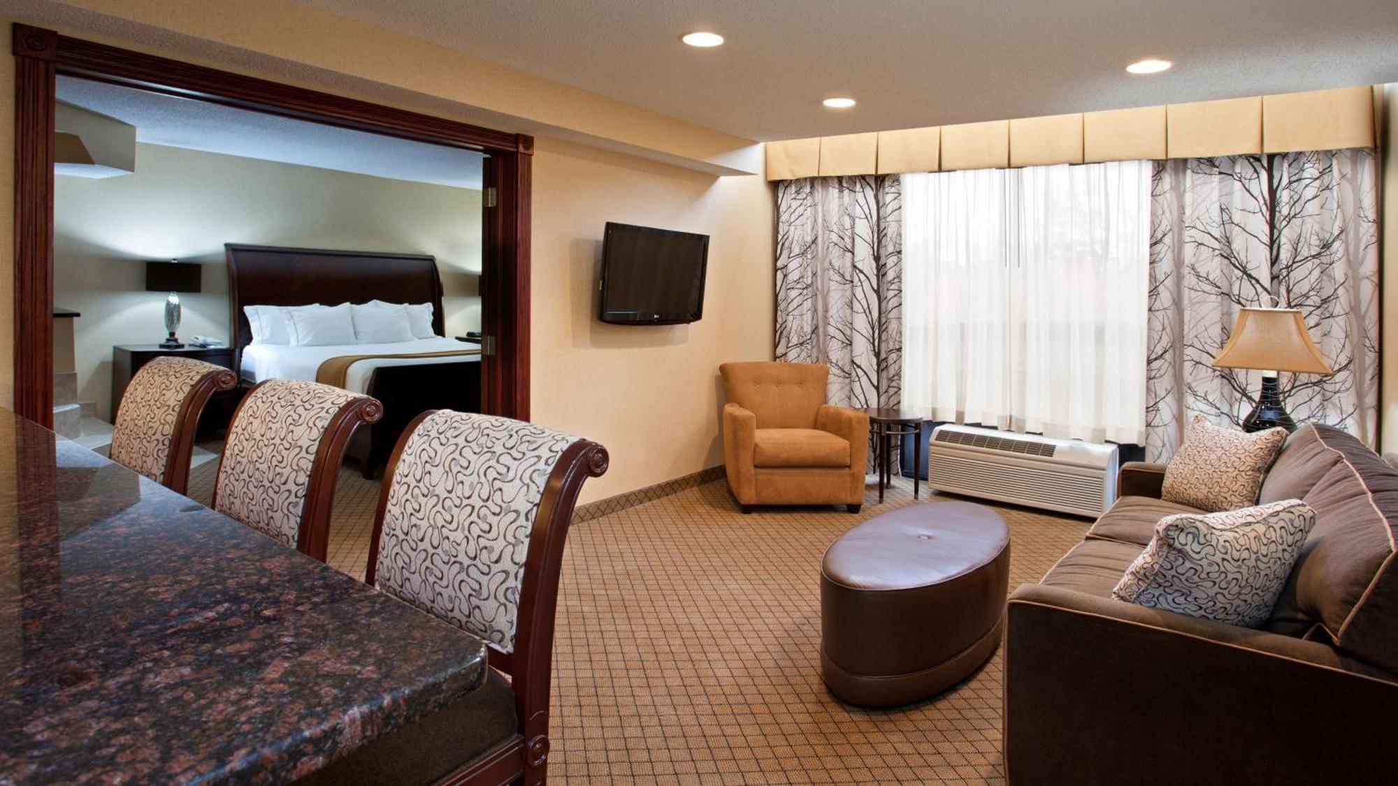 Holiday Inn Express & Suites Wadsworth By Ihg Zewnętrze zdjęcie