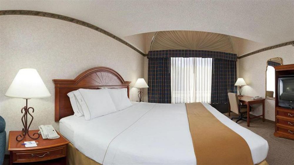 Holiday Inn Express & Suites Wadsworth By Ihg Zewnętrze zdjęcie